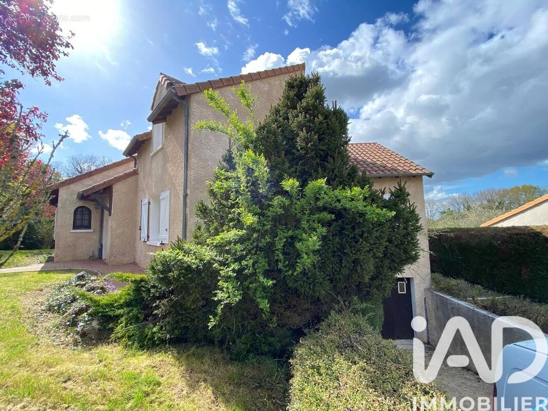 Photo 1 - Maison à VOUNEUIL-SOUS-BIARD