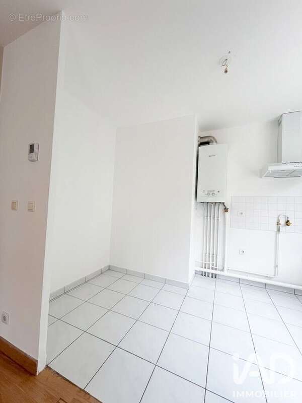 Photo 7 - Appartement à BUSSY-SAINT-GEORGES
