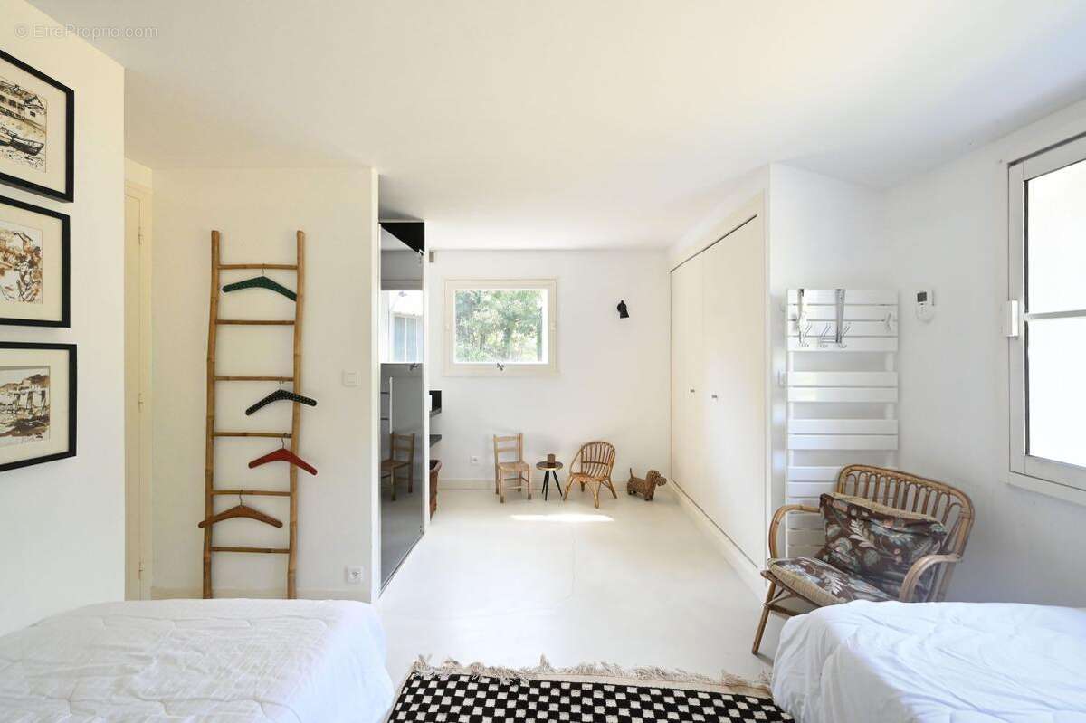 Maison à LES PORTES-EN-RE