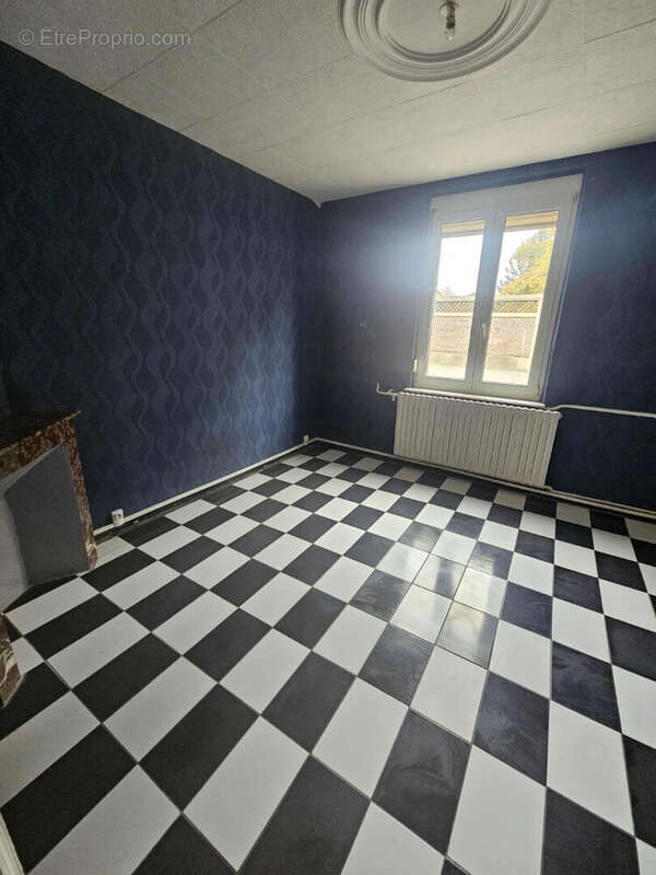 Maison à MONT-D&#039;ORIGNY