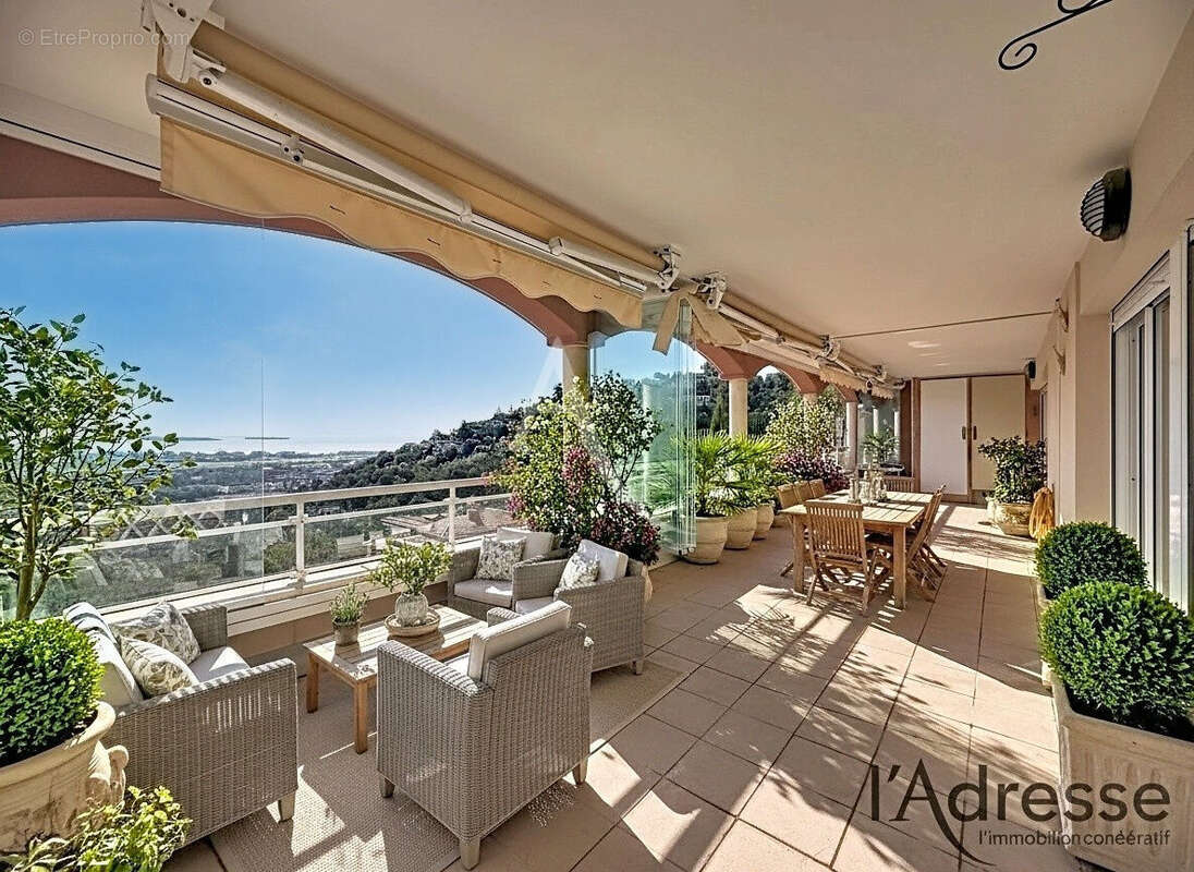 Magnifique appartement 4 pièces de 103,5m2 avec un double garage et une cave ! - photo 3
