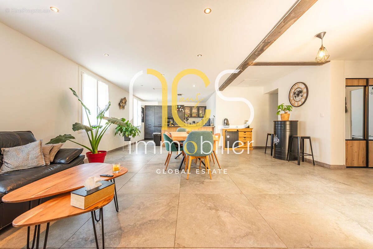 Maison Chateauneuf Les Martigues 5 pièce(s) 170 m2 + dépendances + piscine - photo 21