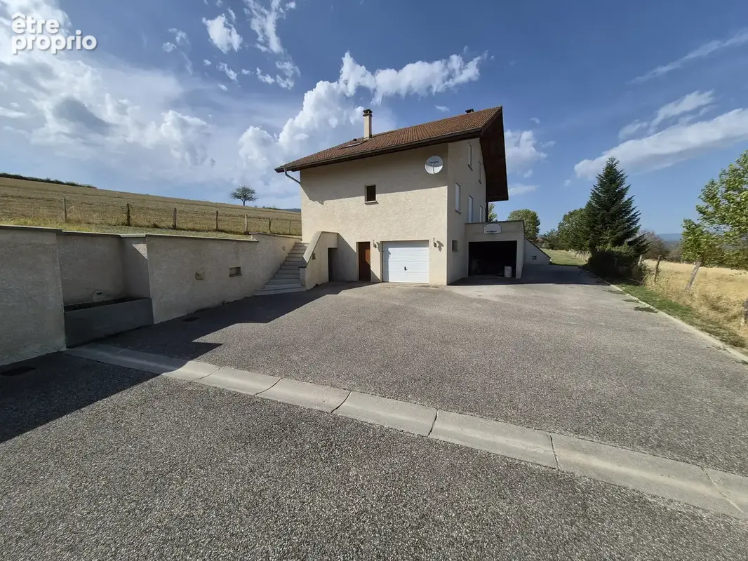 Maison individuelle de 142 m2 édifiée sur un terrain de 3115 m2 - photo 3