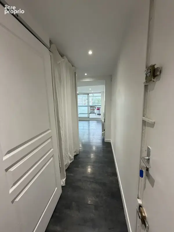 F2 atypique de 60m2 et véranda - photo 11