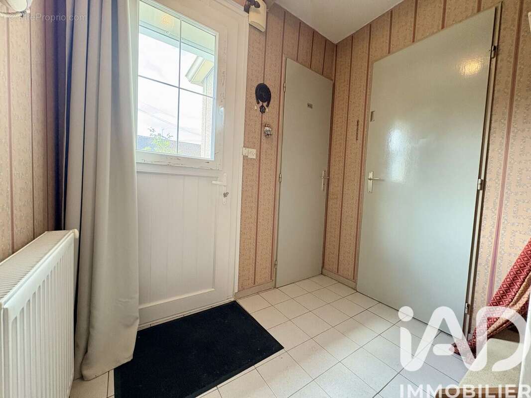 Maison 90 m² à Saint-Amand-Montrond  - photo 6
