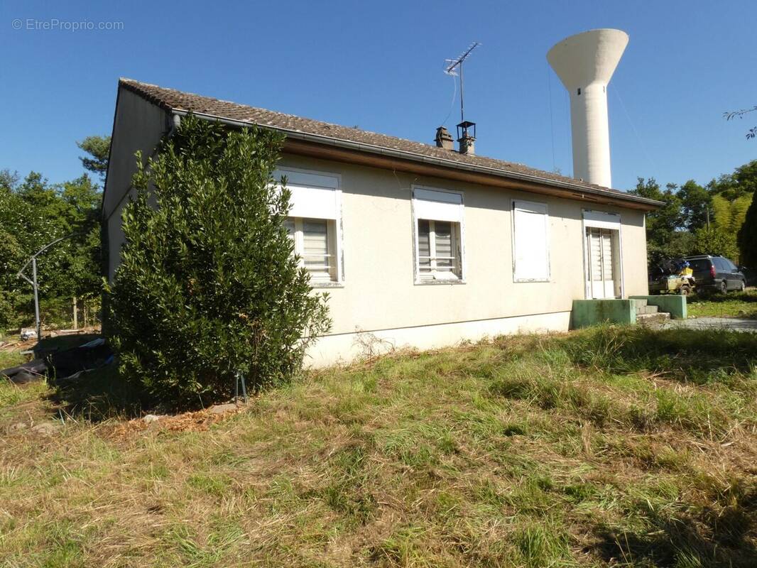 Maison à VANNES-SUR-COSSON