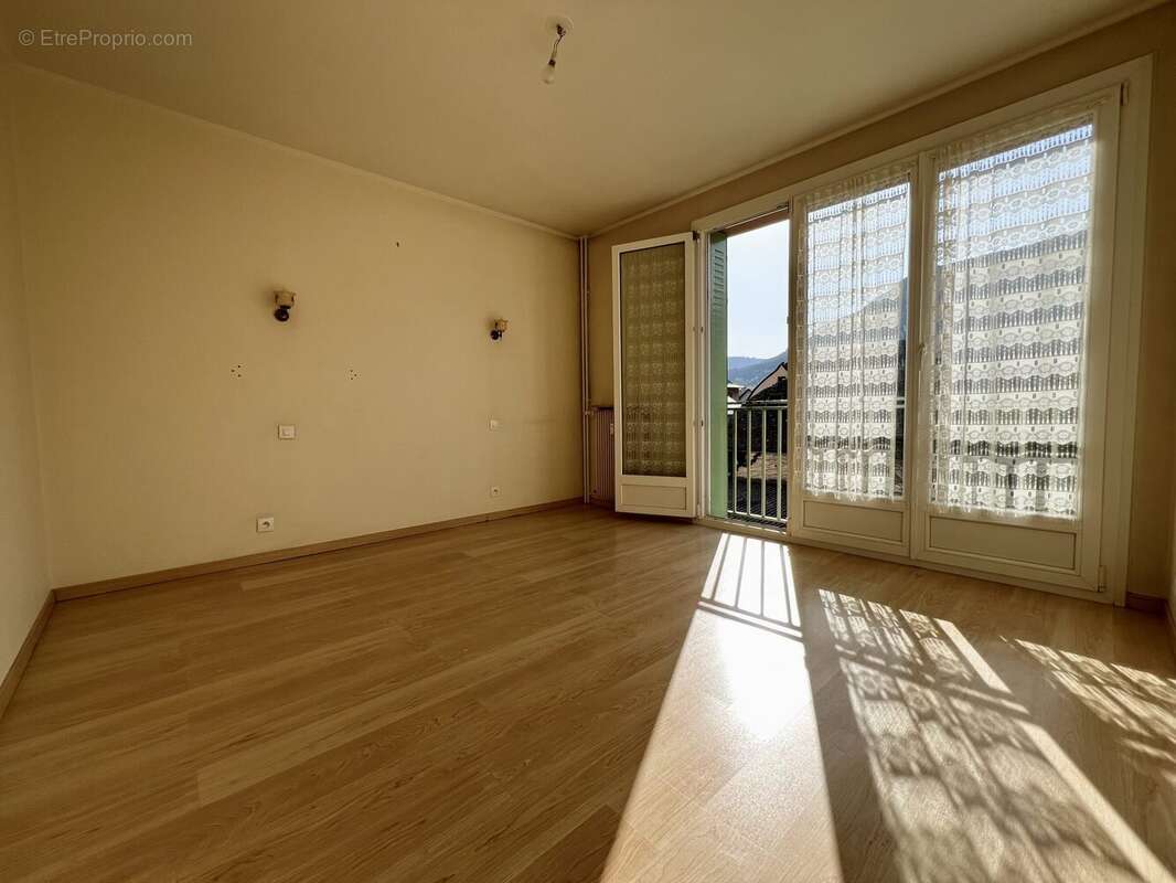 Appartement 64 m² à Mende  - photo 7