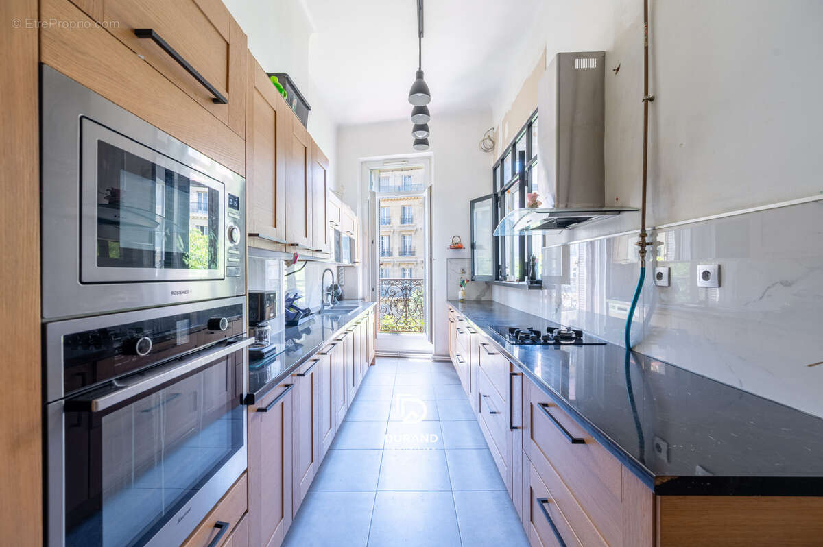 Appartement à MARSEILLE-2E