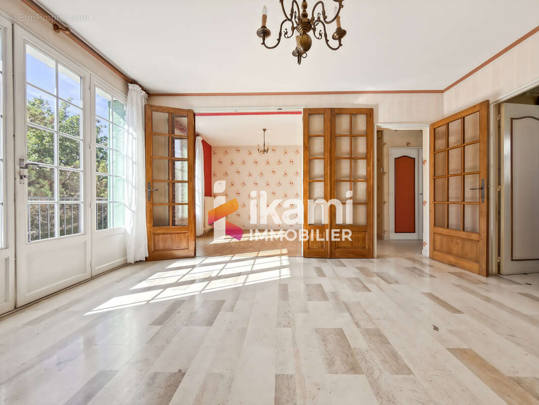 Maison 6 pièces de 100 m2 à St Clément - photo 5