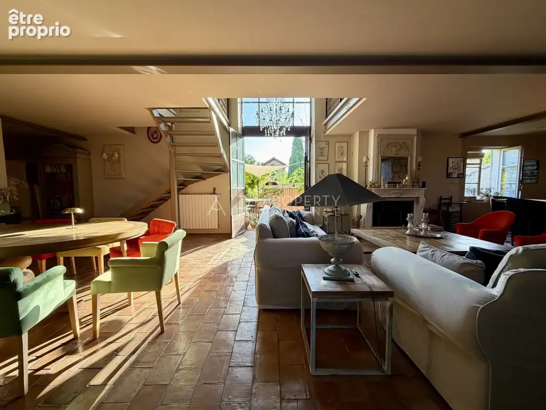 Maison 8 pièces 223 m² à vendre à Lambesc (13410) - photo 7