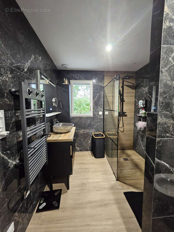 Maison à HALLOY-LES-PERNOIS