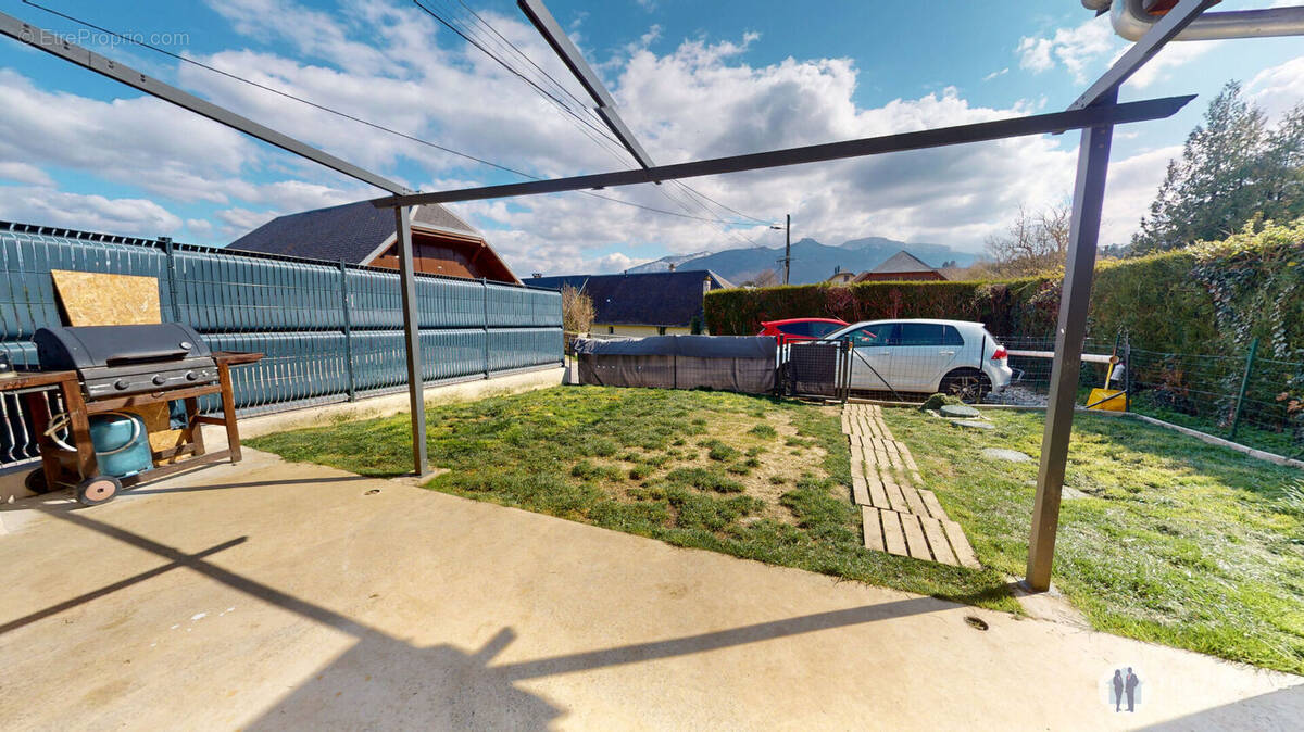 Maison à SAINT-SULPICE