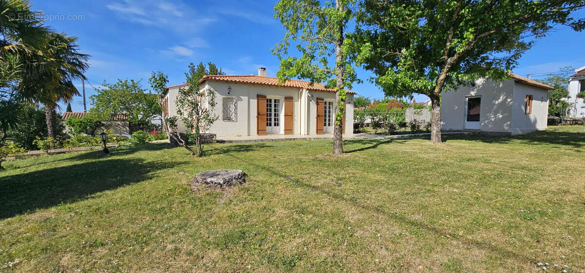 Maison de plain pied Saintes rive droite - photo 2