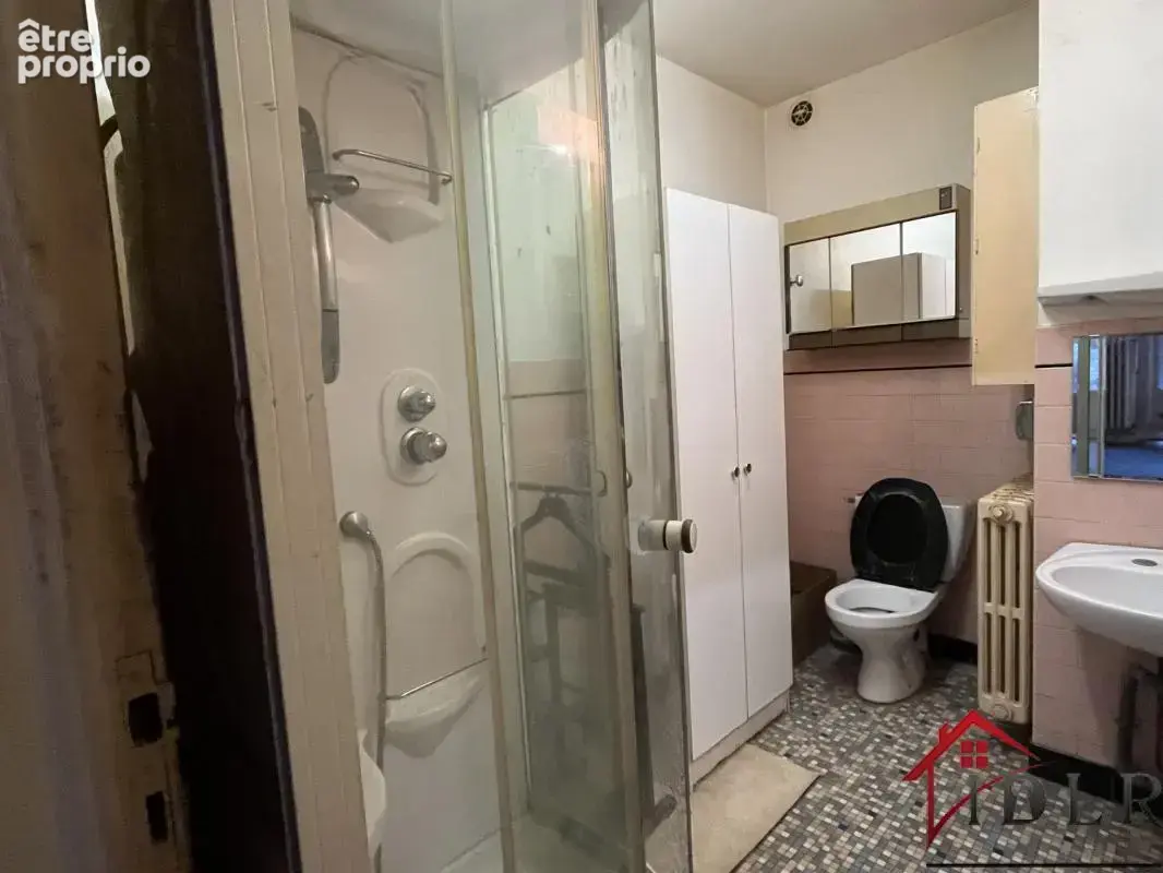 Maison de 166 m2 habitables sur trois étages. Terrain 407 m2 - photo 4