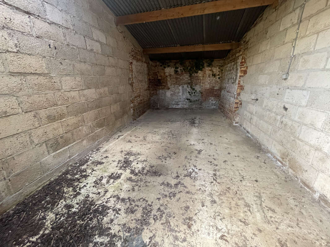 Terrain à MAUBERT-FONTAINE