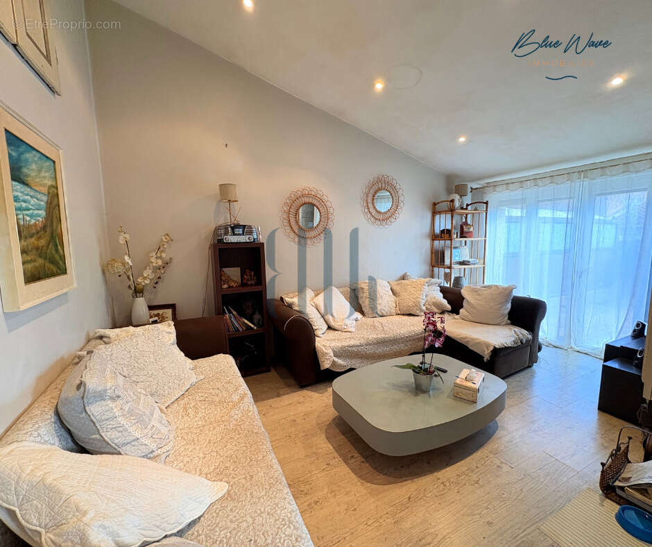 Maison à PLAN-DE-LA-TOUR