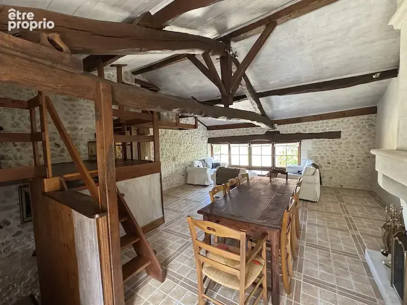 Belle maison de caractère avec piscine chauffée et grand jardin - photo 4