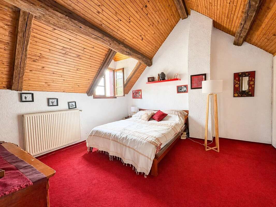 Maison à HOUDAN