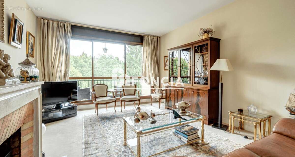 Appartement à NOISY-LE-ROI