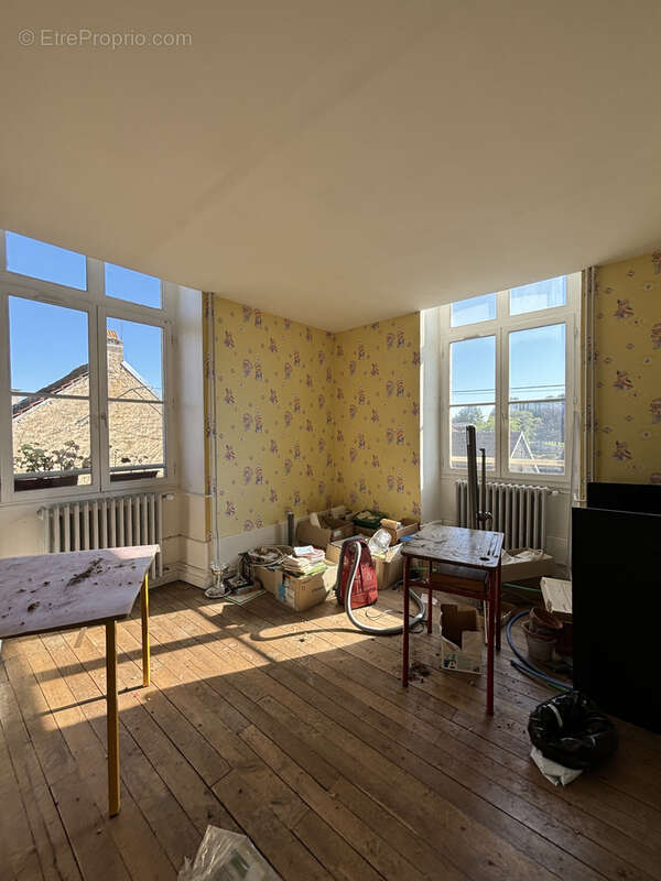 Maison à COULMIER-LE-SEC