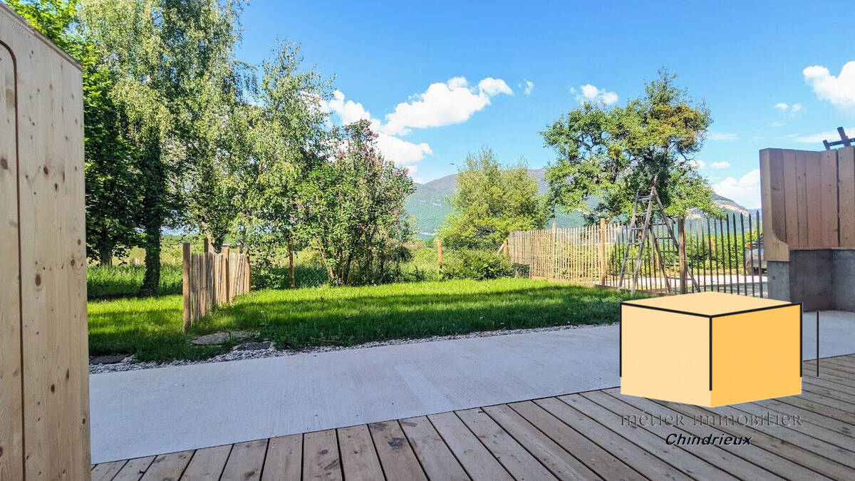 Appartement à CEYZERIEU