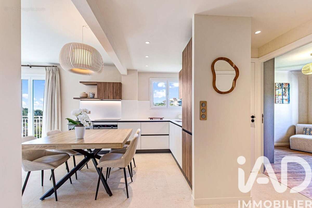 Photo 3 - Appartement à ROQUEBRUNE-CAP-MARTIN