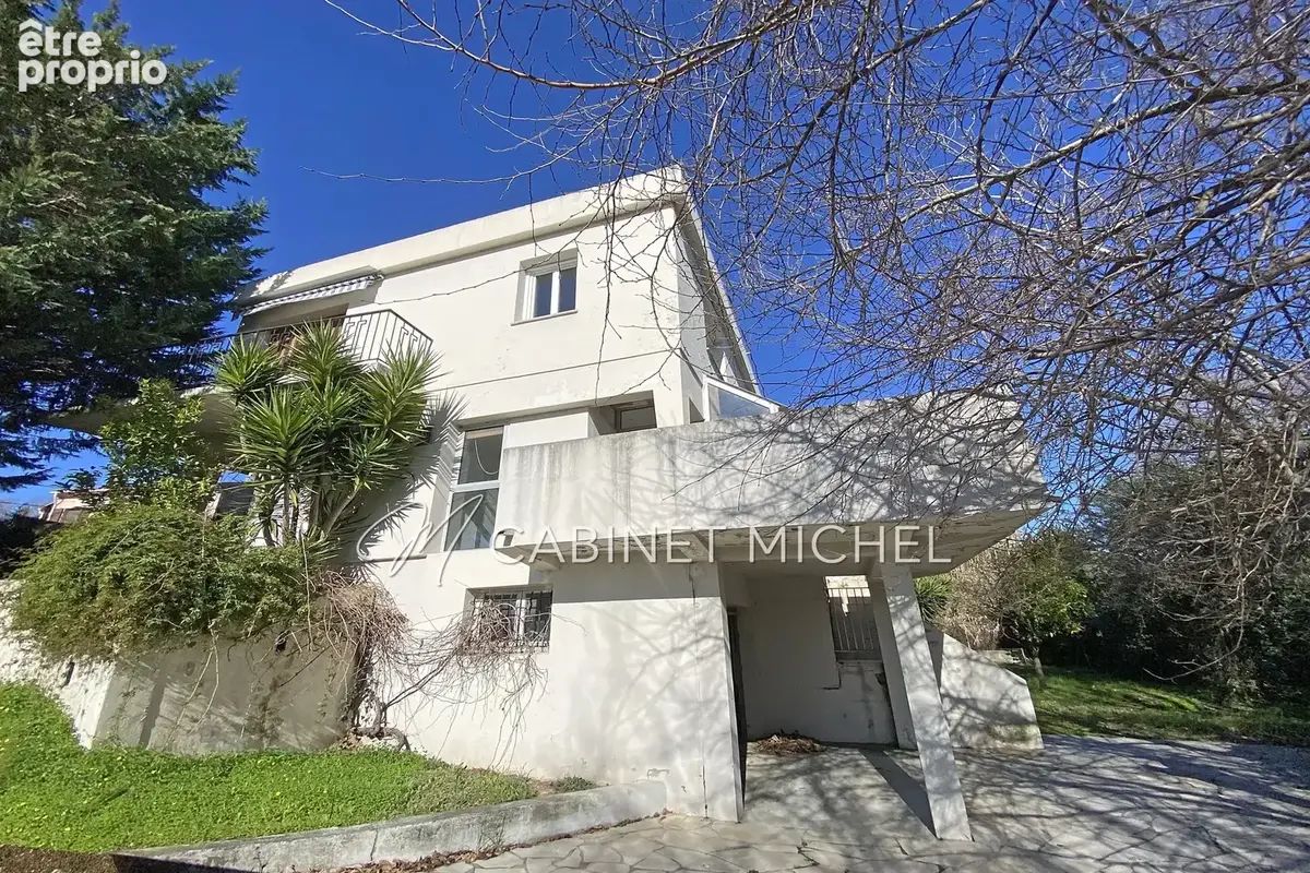 Maison 7 pièces 201 m² à vendre à Cagnes-Sur-Mer (06800) - photo 2