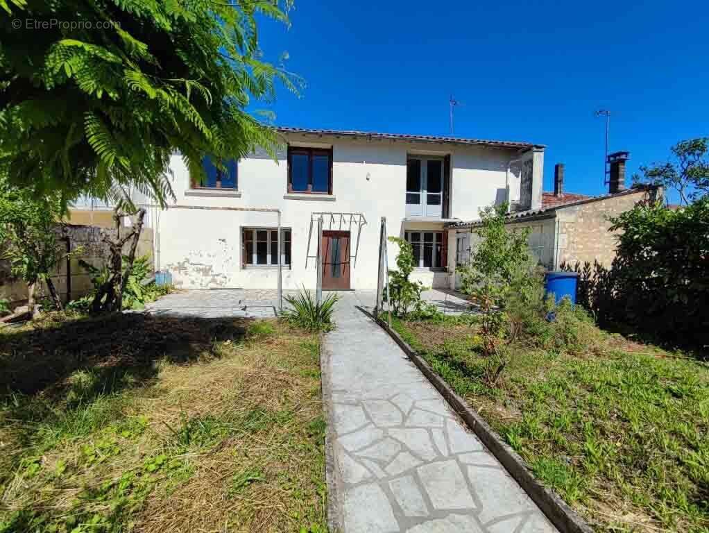Maison 194 m² à Pons  - photo 4