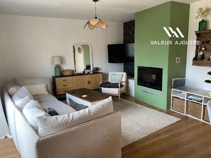 Maison à VALERGUES
