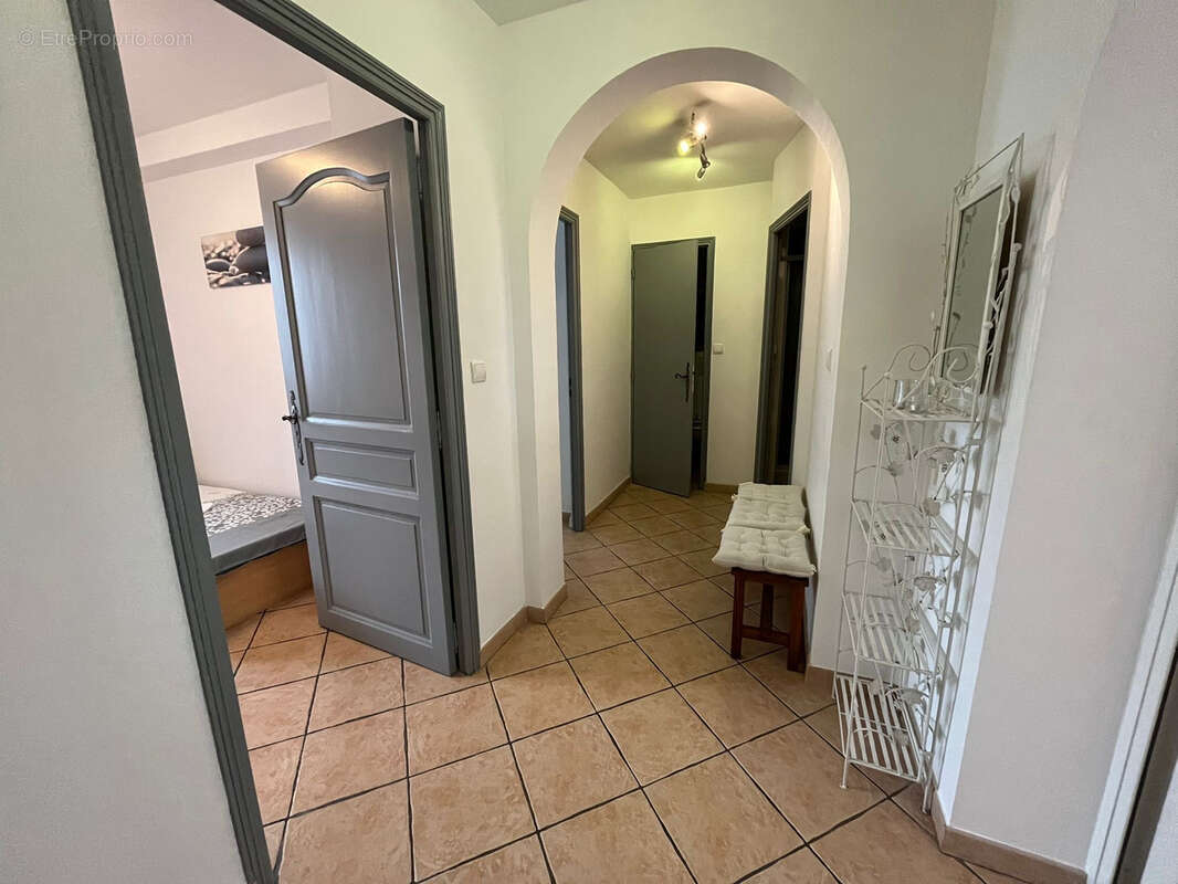 Appartement à SIX-FOURS-LES-PLAGES