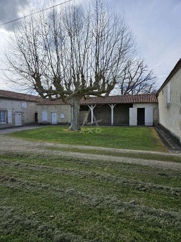 Maison à LAURAET