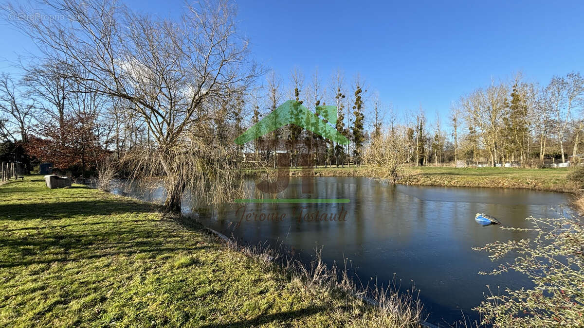 Terrain à CLOYES-SUR-LE-LOIR