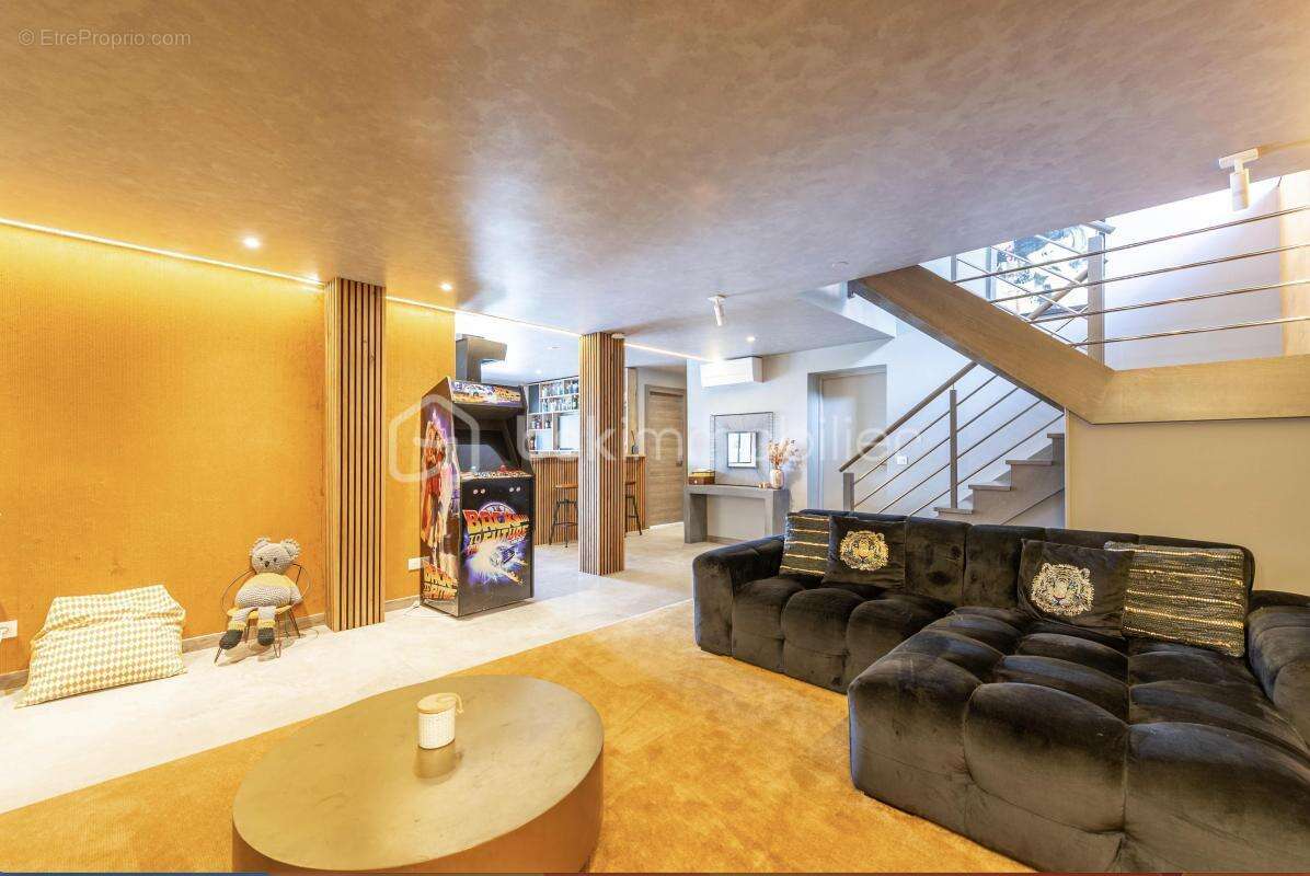 Maison à SAINT-JORIOZ