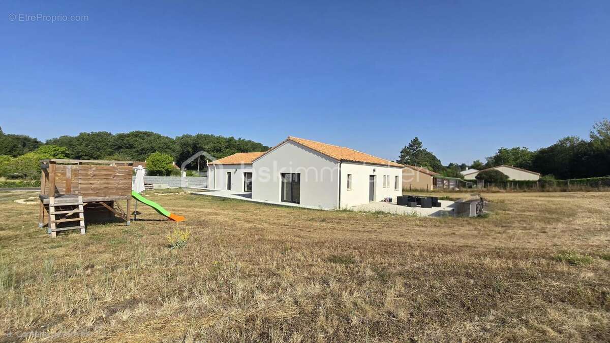 Maison à BRUX