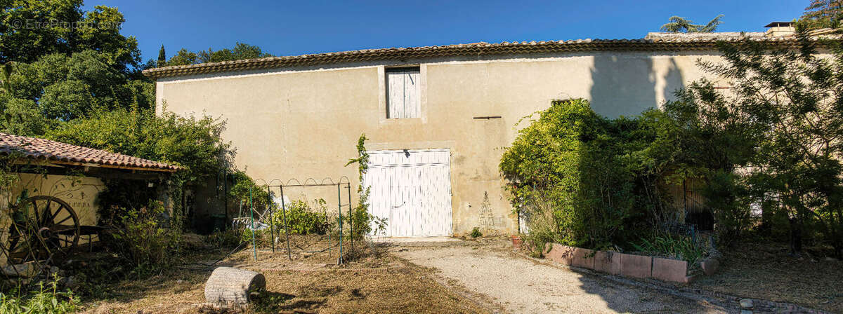 Maison à SAUVETERRE