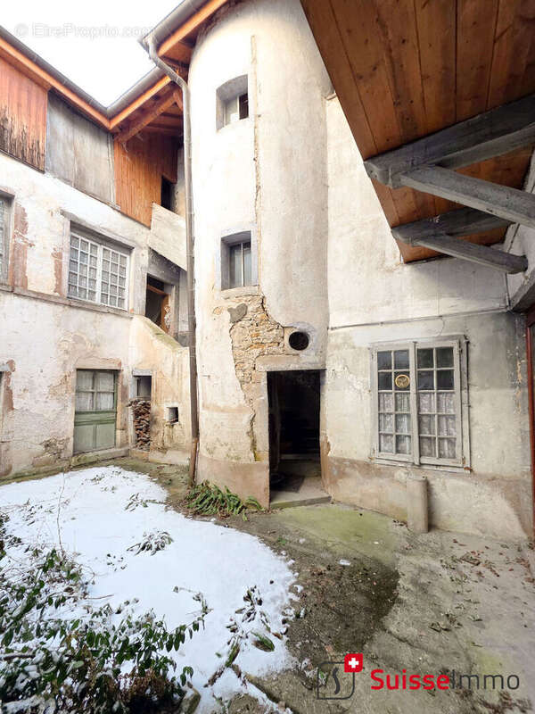 Maison à CLERVAL