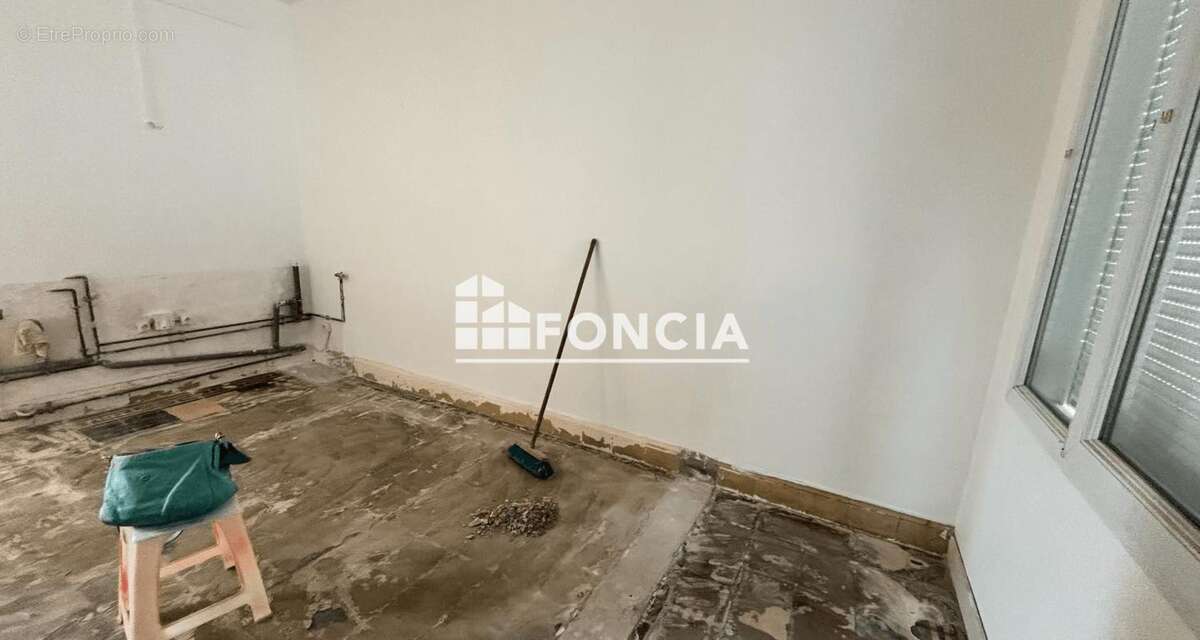 Joli T2 lumineux avec travaux - photo 2
