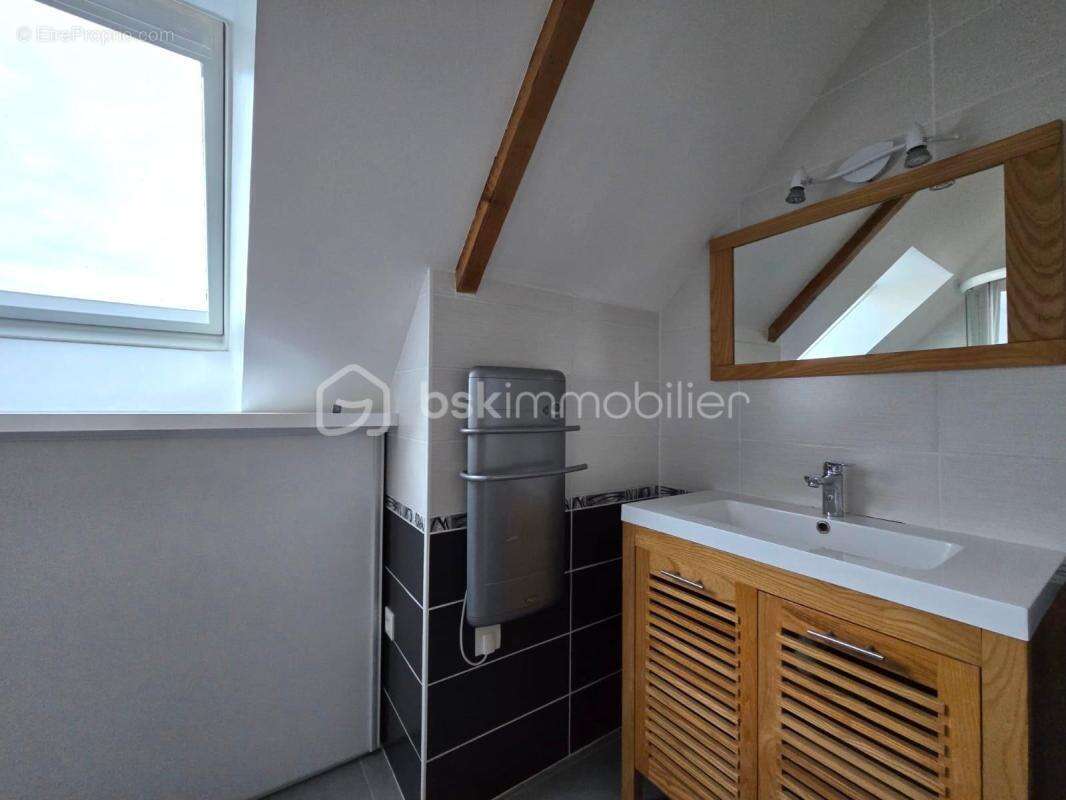 Maison à BOURG-DES-COMPTES