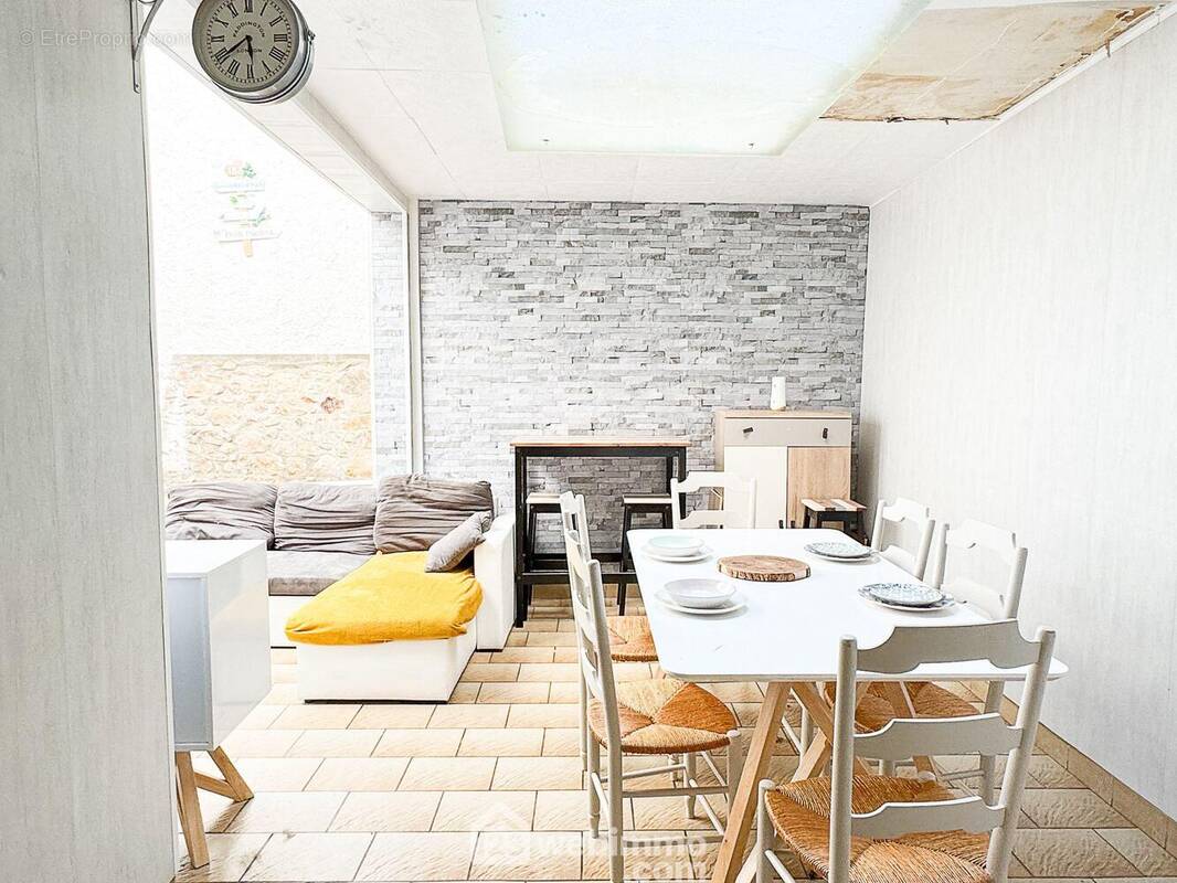 Maison de ville à remettre au goût du jour. - Maison à MAULEON