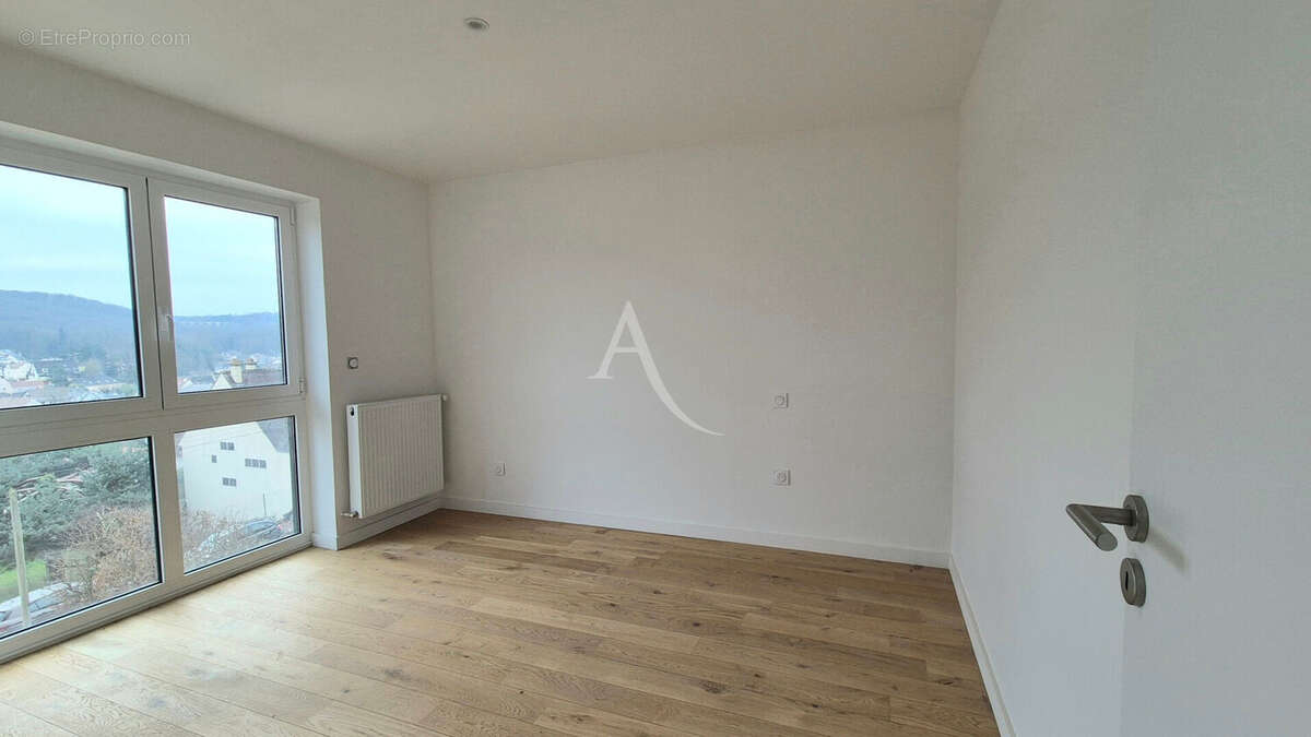 Maison à BURES-SUR-YVETTE