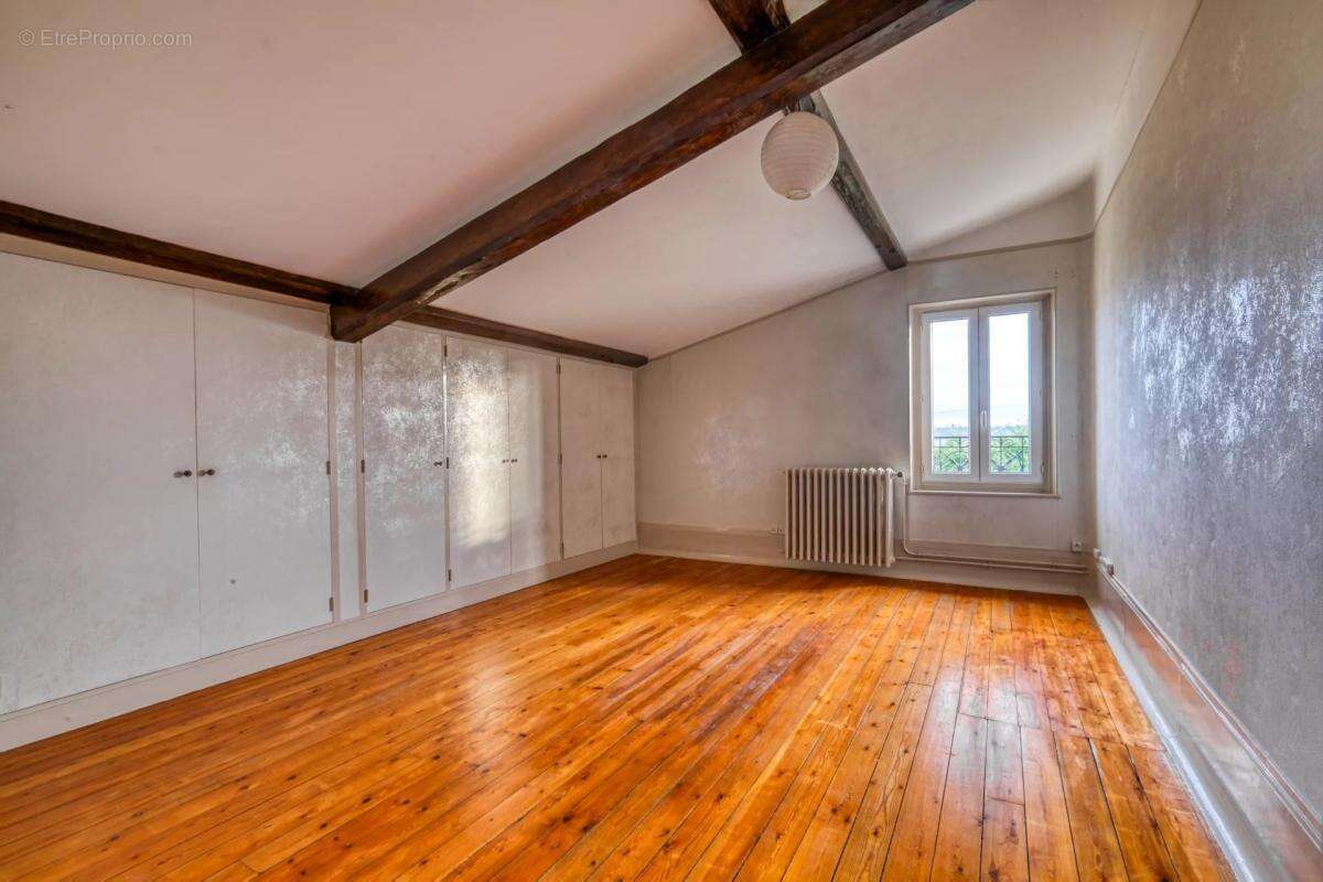 Maison à SAINT-LEU-D&#039;ESSERENT