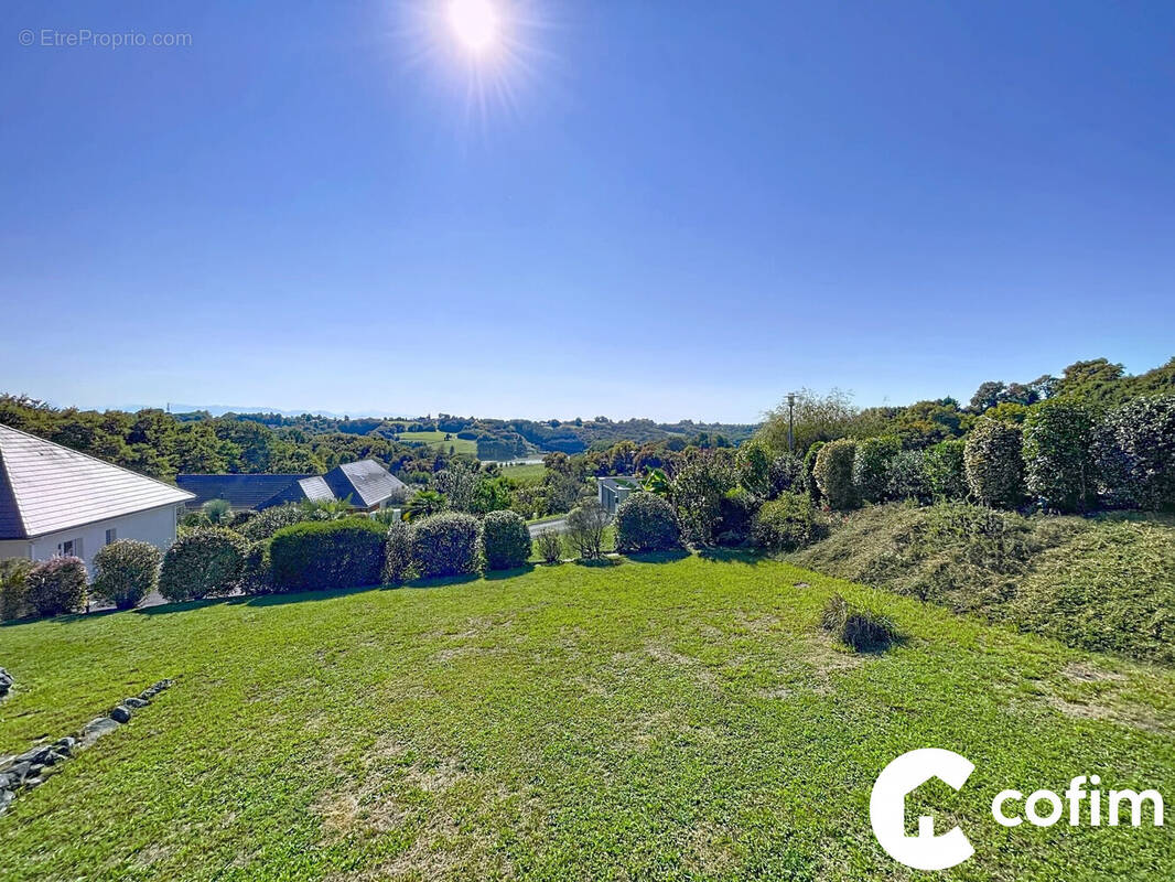 Maison à SERRES-CASTET