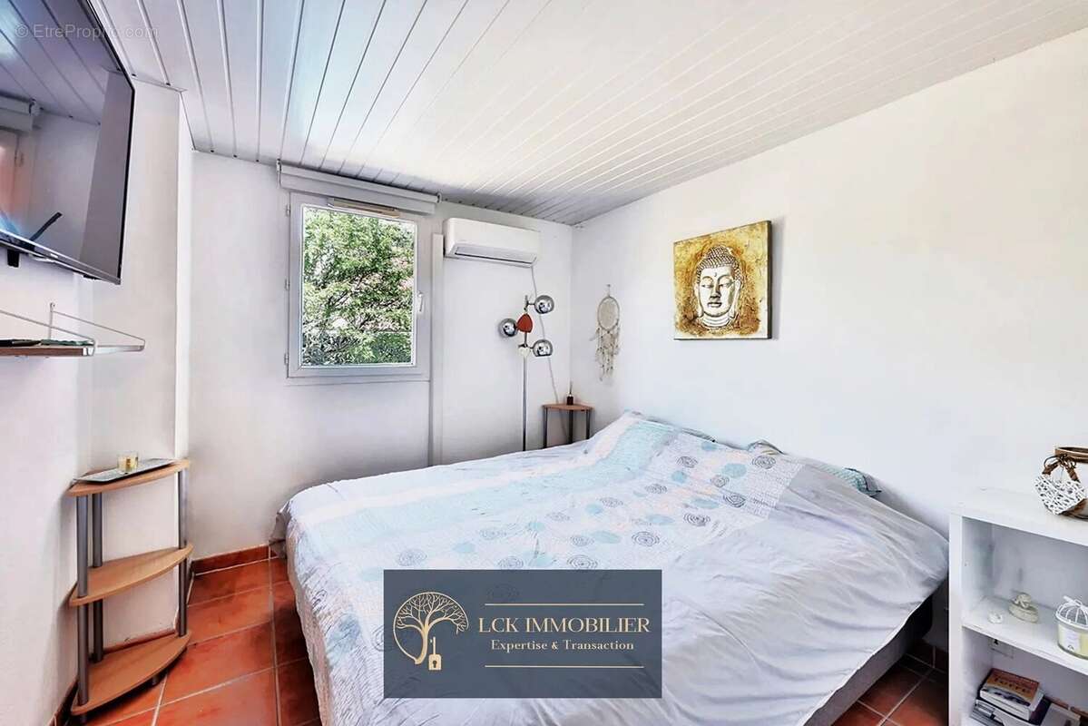 Maison à ROQUEBRUNE-SUR-ARGENS