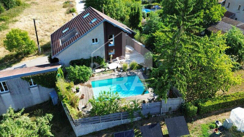 Autre à MAZEROLLES-LE-SALIN