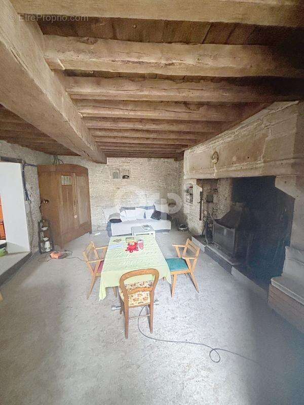 Maison à GIEY-SUR-AUJON