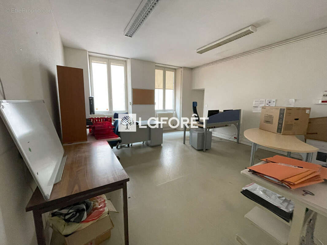 Commerce à LONS-LE-SAUNIER