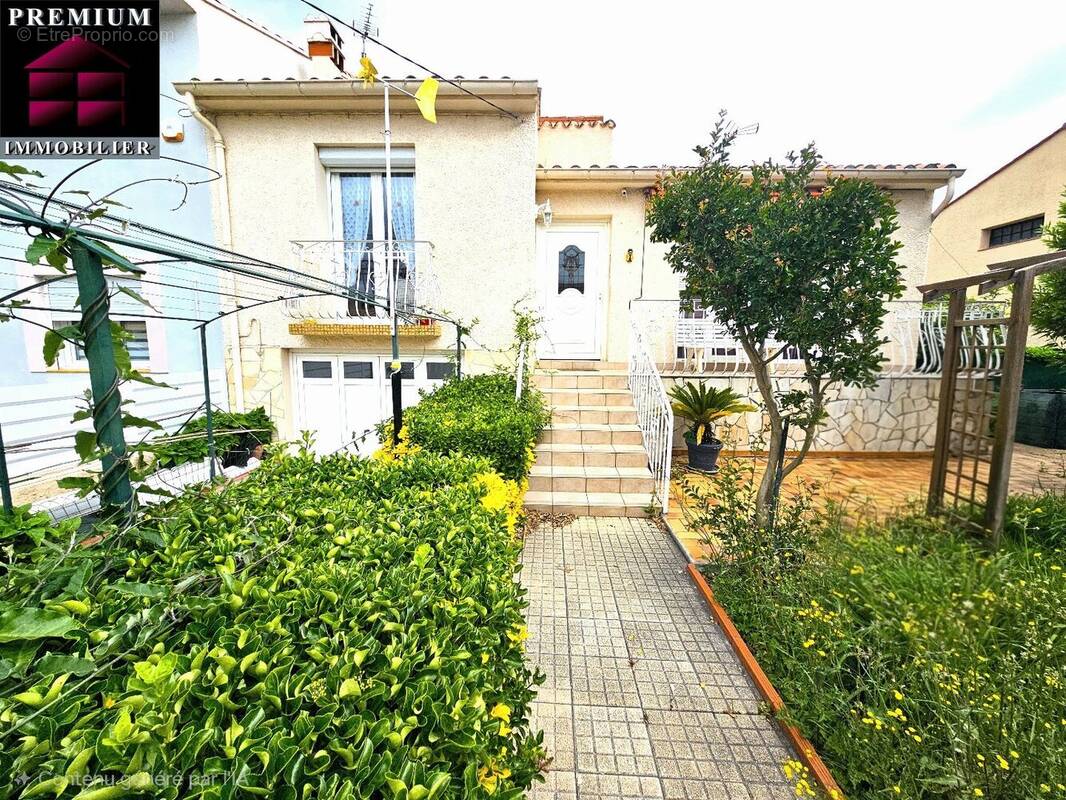 Maison à BAHO