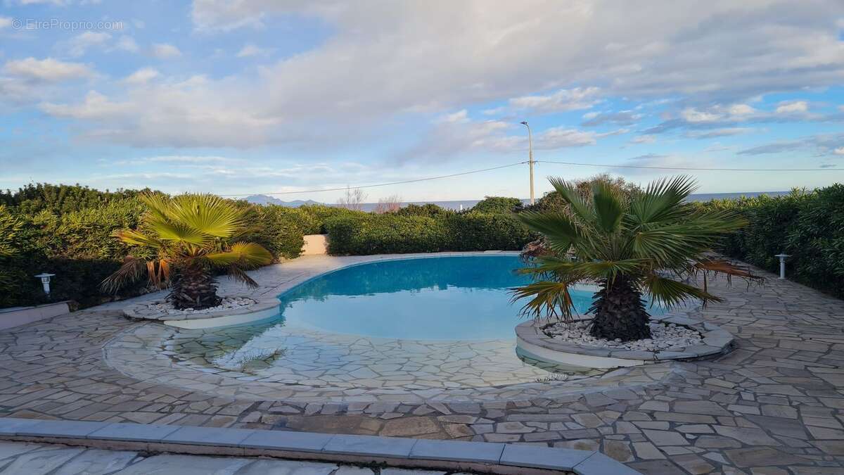 Maison à LES ISSAMBRES