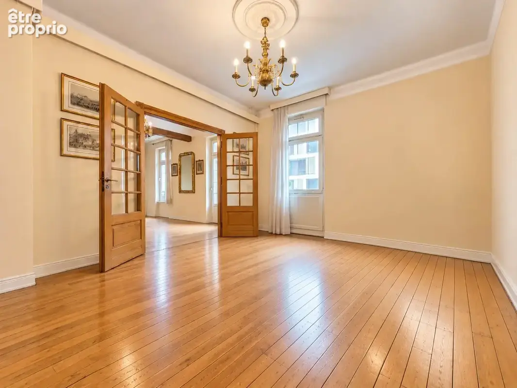 Appartement 7 pièces 140 m² à vendre à Metz (57000) - photo 2