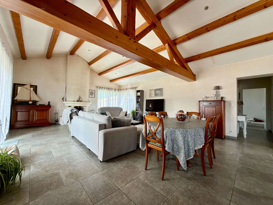 Maison à GIVRAND